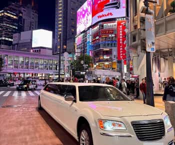 Tokyo Party Limousines Celebrate in Style Luxury Limo Rides