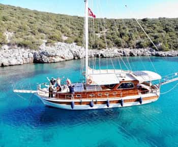 Bodrum: Tour particular de gulet com almoço