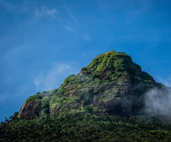 Sacred Sunrise Adventure: Adam’s Peak Day Tour
