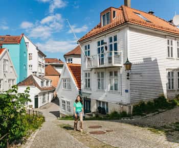 Bergen: Past & Present Small Group Guided Walking Tour
