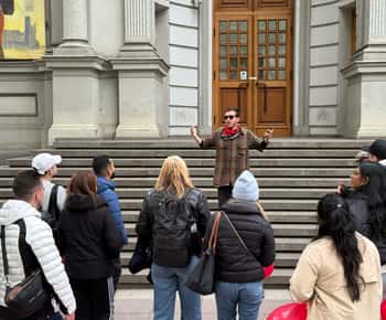 Tbilisi: Evening Walking Tour with Wine & Boat Ride Options