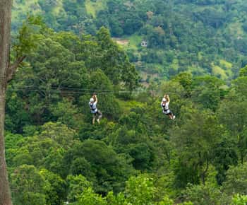 Pai: Aventura de tirolina en la selva con 16 plataformas