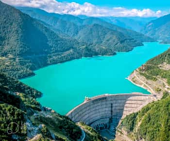 Tbilisi: One day Eco tour to Kazbegi by electric car