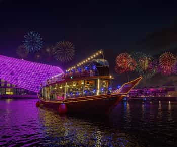 Abu Dhabi: New Year's Eve Yas Island Dhow Dinner Cruise