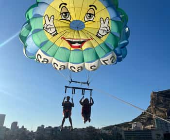 Alicante: Parasailing și plimbare cu barca