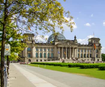 Berlin: Reichstag, Plenarsaal, Kuppel & Regierungsführung