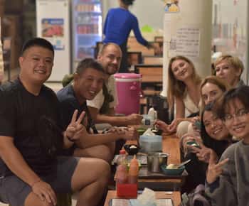 Hanoi: Private Street Food Walking Tour w/ a Real Foodie