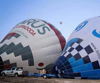 Cappadocia: Sunrise Hot Air Balloon Flight in Göreme