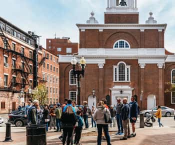 Boston: North End Pizza Walking Tour with 3 Slices & Cannoli