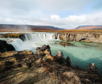 Port Akureyri: Godafoss Waterfall, Myvatn and Baths Tour