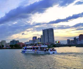 Ho Chi Minh City: Lively Saigon River Sightseeing Cruise