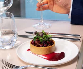 Parijs: Diner bij de Eiffeltoren & Cruise