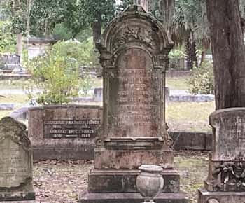 Savannah: passeio guiado de carrinho de golfe pelo cemitério Bonaventure