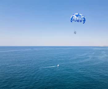 Marina de Vilamoura: Parasailing