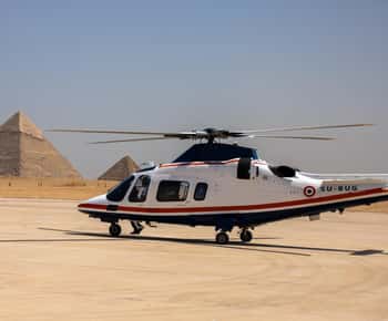 Cairo: City Tour Privado de Helicóptero com Pouso nas Pirâmides