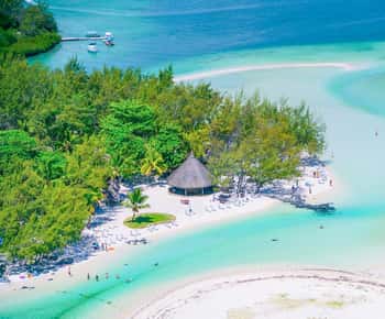 Mauritius: Catamaran Cruise to Ile Aux Cerfs with BBQ Lunch