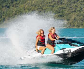 Praia de Airlie: Safari de jet ski