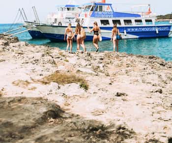 Menorca: Bootsfahrt zu Buchten und Stränden mit optionaler Paella