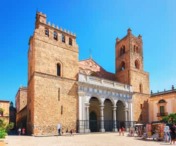 From Palermo: Round-Trip Shuttle Van or Bus to Monreale