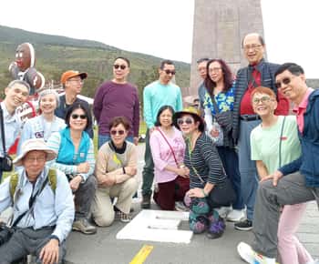 Quito: Historic Center + Cacao Experience + Mitad del Mundo + Pululahua