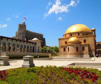 Tbilisi: Vardzia, Rabati and Borjomi Shared Guided Day Trip