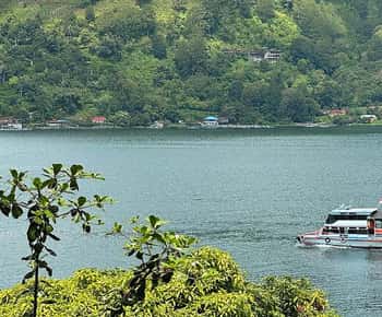 Dagtrip Medan Tobameer