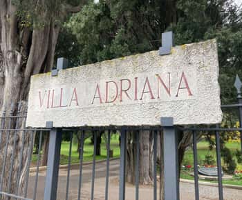Da Roma: Biglietti e trasferimento per Villa d'Este e Villa Adriana