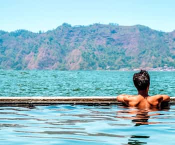 Bali: Mount Batur Sunrise Hike and Natural Hot Spring