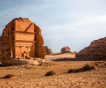 AlUla: Hegra, Elephant Rock and Old Town Day Tour