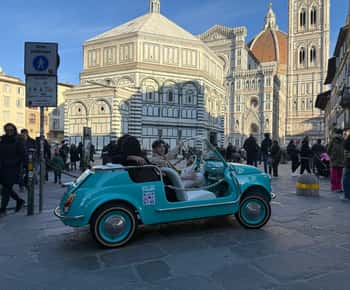 Florence: Guided Vintage Electric Fiat 500 City center Tour