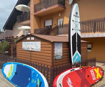 Lake Balaton: Stand-Up Paddleboard Rental