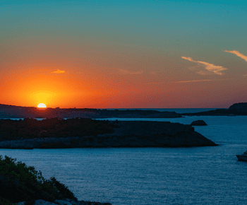 Ibiza: Sunset Boat Tour with Water Sports, Open Bar & Tapas