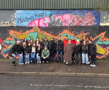 Belfast: Tour in taxi nero del Peacewall e della storia politica