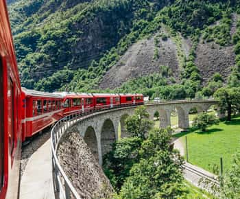 Tirano a St. Moritz: Bilhete de ida e volta do comboio vermelho Bernina