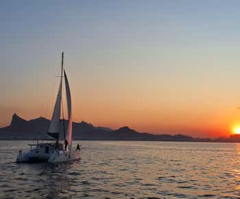 Rio de Janeiro: 3 horas de passeio de catamarã partilhado