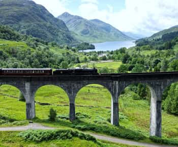From Edinburgh: Glenfinnan Viaduct, Glencoe & Highlands Tour