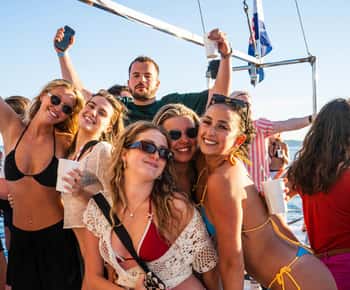 Split : Blue Lagoon Boat Party, DJ, baignade, shots et afterparty