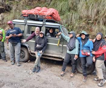Transfer de jipe partilhado de Katmandu para Phaplu