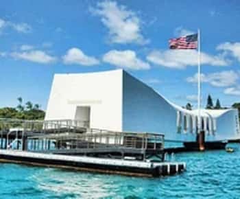 Pearl Harbor Passport -kierros HNL:n lentoasemalta