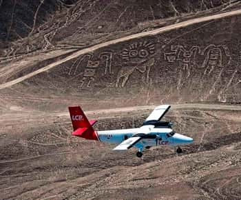 Van Nazca: Vlucht in een licht vliegtuig over de Nazcalijnen