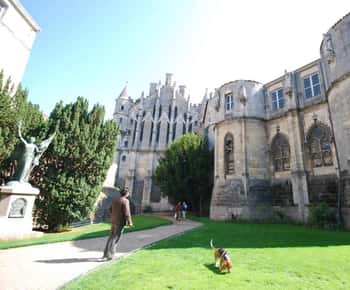 Poitiers: Eleanor of Aquitaine Yürüyüş Turu