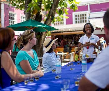 Nassau: Rum Tastings and Culinary Walking Tour
