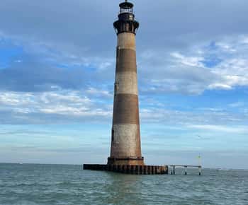 Folly Beach: Passeio de barco com golfinhos ao pôr do sol em Morris Island