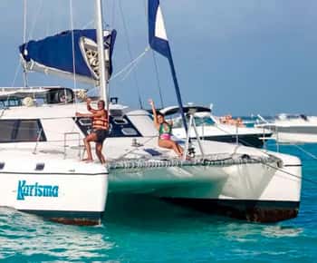 Riviera Maya: Całodniowa wycieczka prywatnym katamaranem na Isla Mujeres