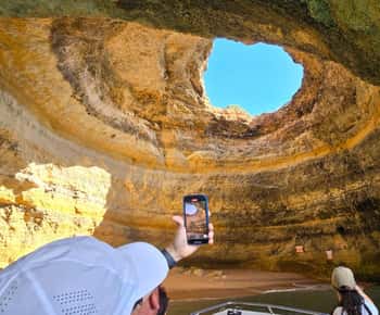 Desde Faro: Excursión en barco a la cueva de Benagil y Praia da Marinha