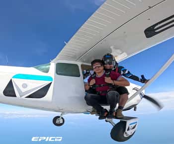 From Cartagena: Tandem Skydive, Sea view.