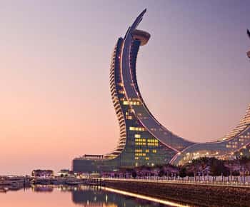 Doha: Guided City Tour with Airport and Hotel Pickup