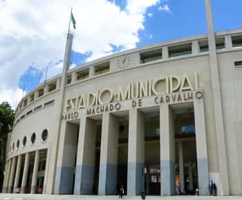 São Paulo: Skip-the-line Museum of Football Tour w/ Tickets