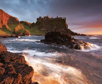 Belfast: Visita a Giant's Causeway e excursão de 2 dias em autocarro aberto