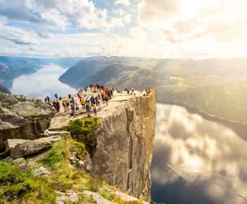 From Stavanger: Pulpit Rock Guided Hike with Pickup